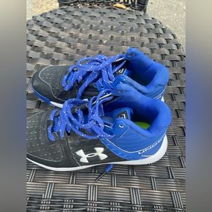 Under armour youth cleats